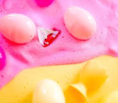 Transforming Chickpeas into Colourful Foam Fun with Our Trays and Stands for Play